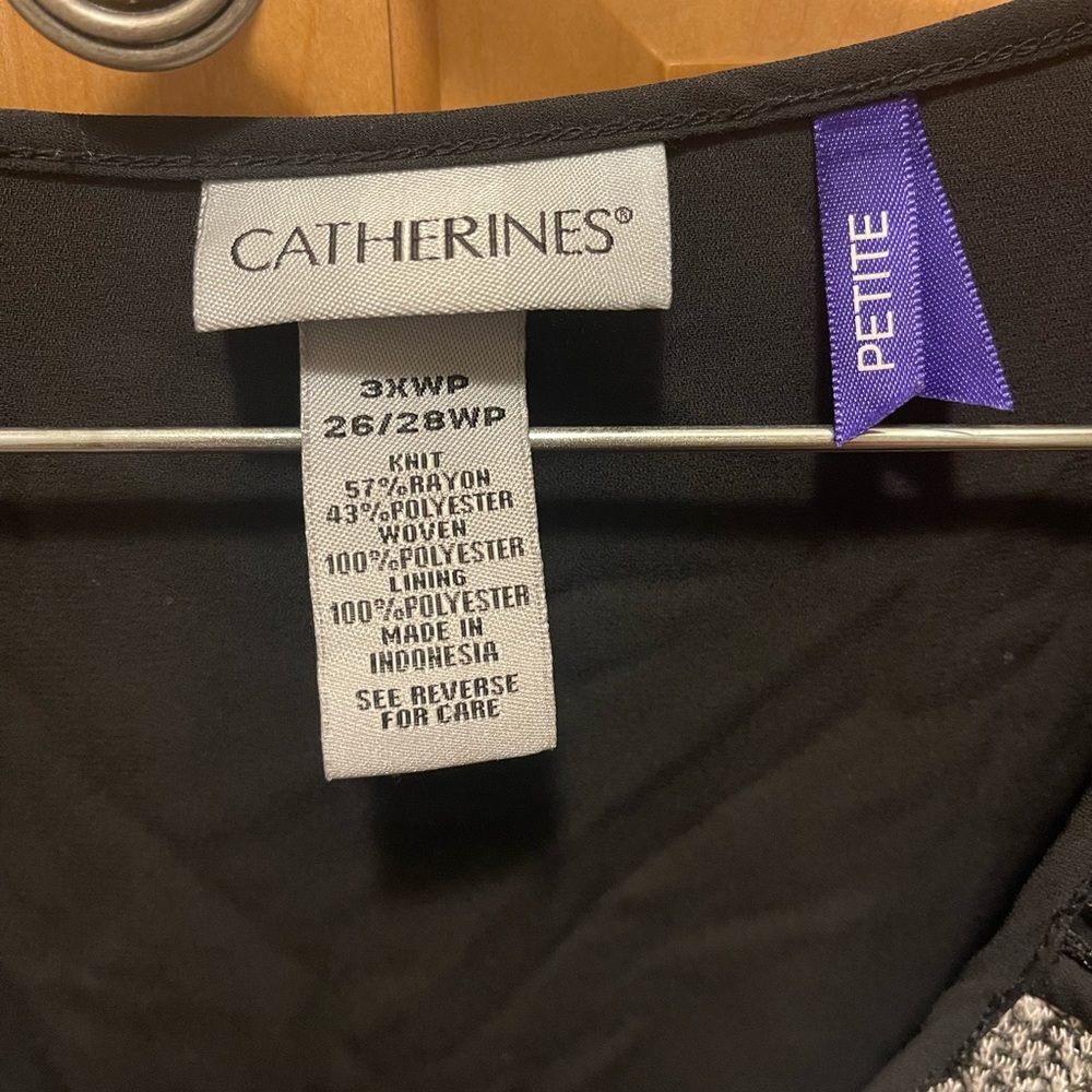 Catherines black and gray blouse, size 3xwp, 26/28wp - Picture 2 of 3